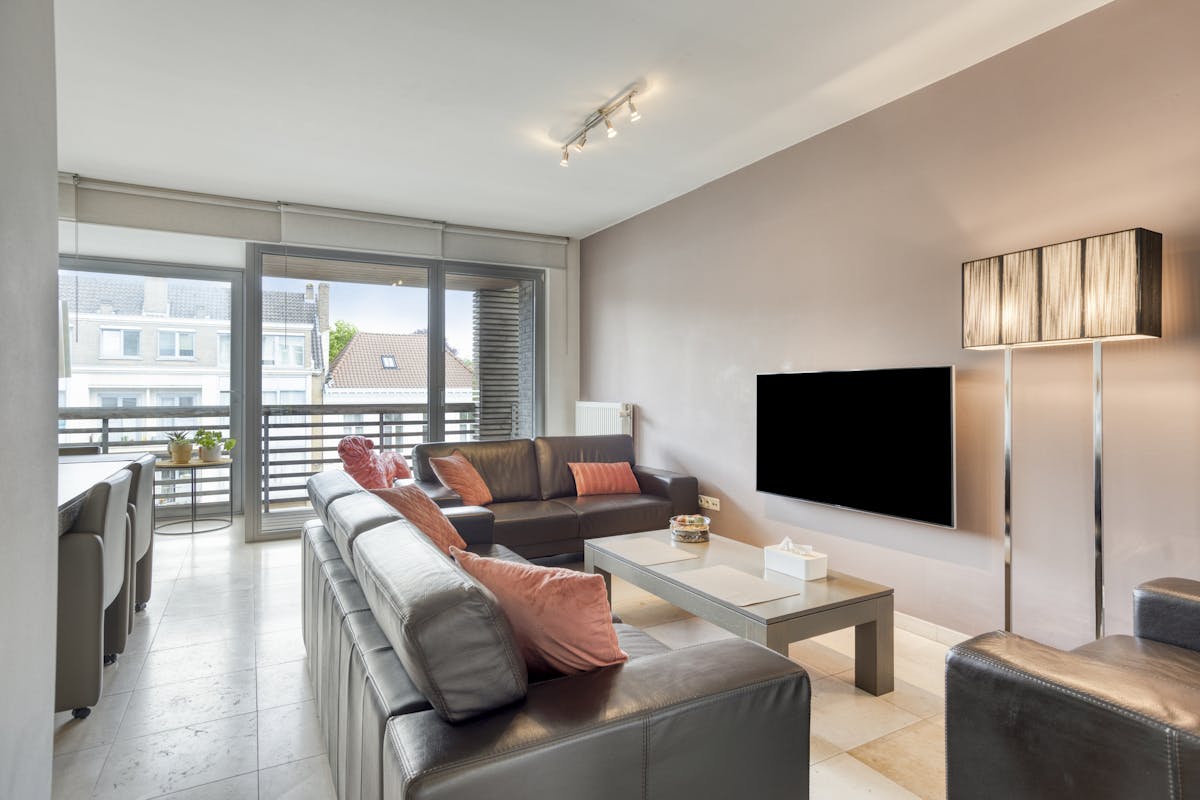 Modern appartement met 2 slaapkamers dichtbij 't Zand in Brugge - foto 2