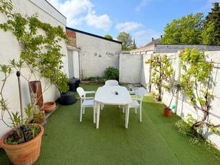 Maison de ville meublée avec 4 chambresMaison située à proximité des commerces et à courte distance de la plage. Elle dispose de 4 grandes chambres,...