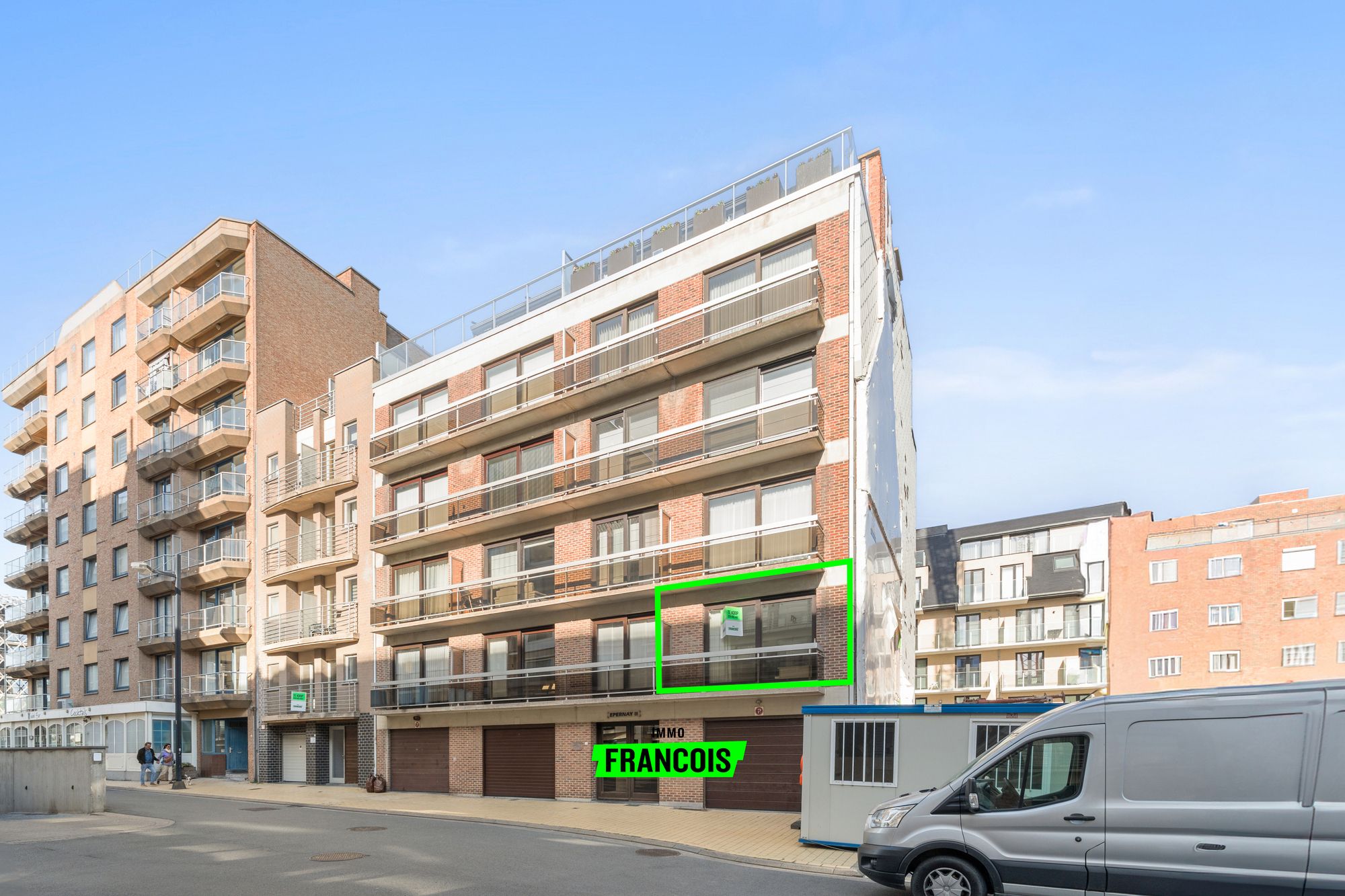 Lichtrijk tweeslaapkamerappartement met zonnige terrassen in Middelkerke - foto 1