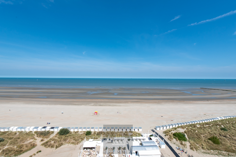Volledig vernieuwd instapklaar 3 slpk-appartement op de zeedijk. - foto 1