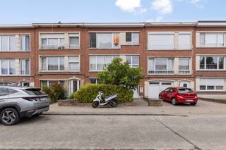 Ben je op zoek naar een instapklaar appartement met veel lichtinval en een uitstekende ligging in Deurne? Dan is dit charmante appartement op...