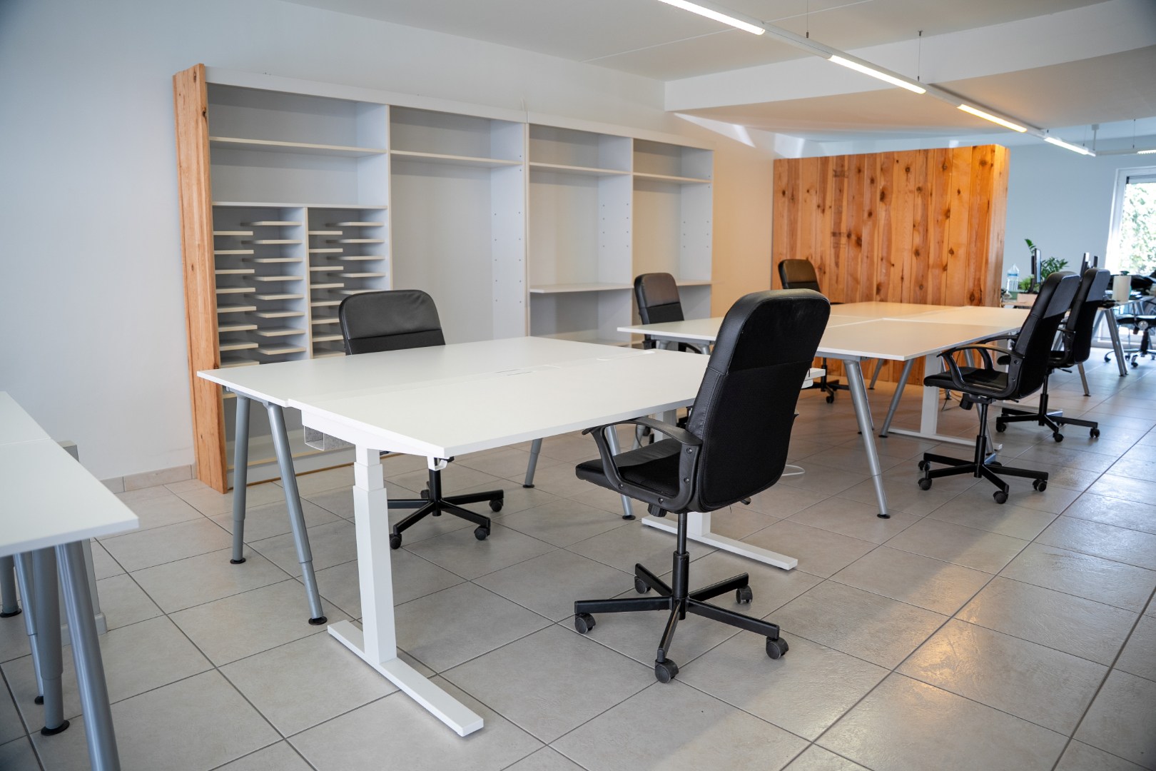 Instapklare handelsruimte met commerciële topligging in het hart van Geel - foto 4