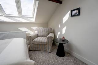 <p><span>Stijlvolle studio in co-living concept in hartje Antwerpen </span></p><p><span> </span></p><p><span>Deze studio (derde verdieping) maakt deel uit van "Old Brick", een prachtig gerenoveerd gebouw van meer dan 600 m², gelegen aan de Oudesteenweg 108 in een rustige buurt, vlakbij winkels, openbaar vervoer en het Centraal Station van Antwerpen.</span></p><p><span> </span></p><p><span>De studio beschikt over een eigen bed, badkamer met douche en toilet en kitchenette, wat zorgt voor comfort en privacy. </span></p><p><span>Daarnaast hebben bewoners toegang tot kwalitatieve gemeenschappelijke ruimtes, waaronder een volledig uitgeruste keuken, ruime leefruimte, eetplaats, werkplekken en een gezellige lounge, ontworpen om verbinding en welzijn te stimuleren. </span></p><p><span> </span></p><p><span>Old Brick huisvest een dynamische community van voornamelijk internationale expats en young professionals die waarde hechten aan comfort, design en samenleven. </span></p><p><span> </span></p><p><span>Bijzonderheden:</span><span> </span></p><p><span>- De huurprijs is inclusief elektriciteit, water, gas, internet, wekelijkse cleaning van de gemeenschappelijke ruimtes, meubilair, Netflix en community events. </span></p><p><span>- Beschikbaar vanaf 1 juli 2026</span></p><p><span> </span></p><p><span>De foto's vanaf de draaitrap zijn van de gemeenschappelijke delen. </span></p><p><span> </span></p><p><span>Ben jij geïnteresseerd in gemeubelde kamers te huur in Antwerpen centrum, ben je op zoek naar ander vastgoed of wens je de waarde van jouw eigendom te kennen? Dan ben je bij BOLT Immo aan het juiste adres! Wij helpen jou graag verder.</span></p><p><span> </span></p><p><span>__________________________________________________________________________</span></p><p><span> </span></p><p><span>Stylish private studio in a co-living concept in the heart of Antwerp</span></p><p><span> </span></p><p><span>This studio (third floor) is part of “Old Brick” a beautifully renovated building of over 600 m², located at Oudesteenweg 108 in a quiet neighborhood, close to shops, public transport, and Antwerp Central Station.</span></p><p><span> </span></p><p><span>The studio features a private bed, bathroom with shower and toilet, and kitchenette, ensuring comfort and privacy.</span></p><p><span>In addition, residents have access to high-quality shared spaces, including a fully equipped kitchen, spacious living area, dining space, workspaces, and a cozy lounge, all designed to foster connection and well-being.</span></p><p><span> </span></p><p><span>Old Brick is home to a dynamic community of mainly international expats and young professionals who value comfort, design, and community living.</span></p><p><span> </span></p><p><span>Key features:</span></p><ul><li><span>The rental price includes electricity, water, gas, internet, weekly cleaning of the common areas, furniture, Netflix, and community events </span></li><li><span>Available from July 1st </span></li></ul><p><span> </span></p><p><span>The photos from the spiral staircase onwards show the common areas. </span></p><p><span> </span></p><p><span>Are you interested in this studio for rent in Antwerp, are you looking for other real estate or would you like to know the value of your property? Then you have come to the right place at BOLT Immo! We will gladly help you.</span></p><p><span> </span></p><p><span> </span></p><p><span> </span></p><p><span> </span></p><p><span> </span></p>