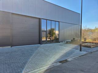 Op de voormalige Mefil-site, aan de ingang van het industrieterrein 'Jagersborg' wordt in de 2de fase deze KMO-unit van 357m² te huur...