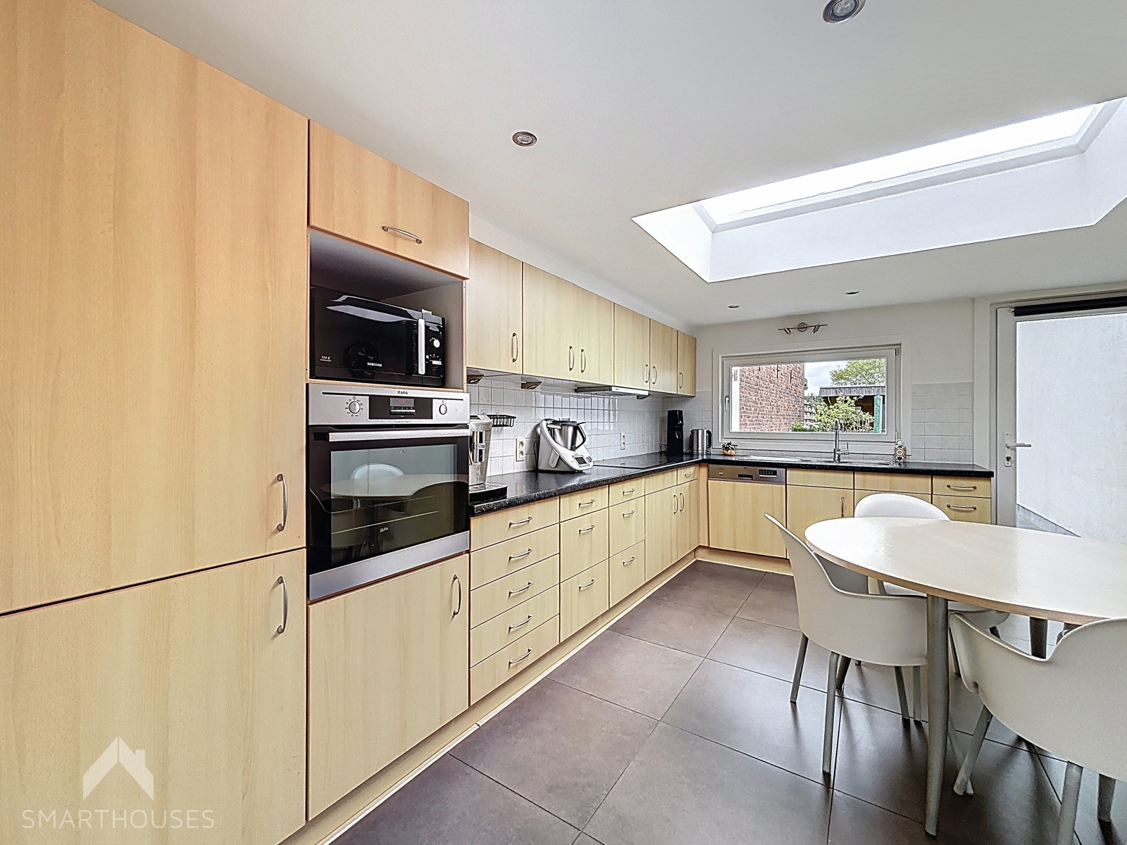 Instapklare woning met 3 slaapkamers en uitweg via de tuin - foto 4