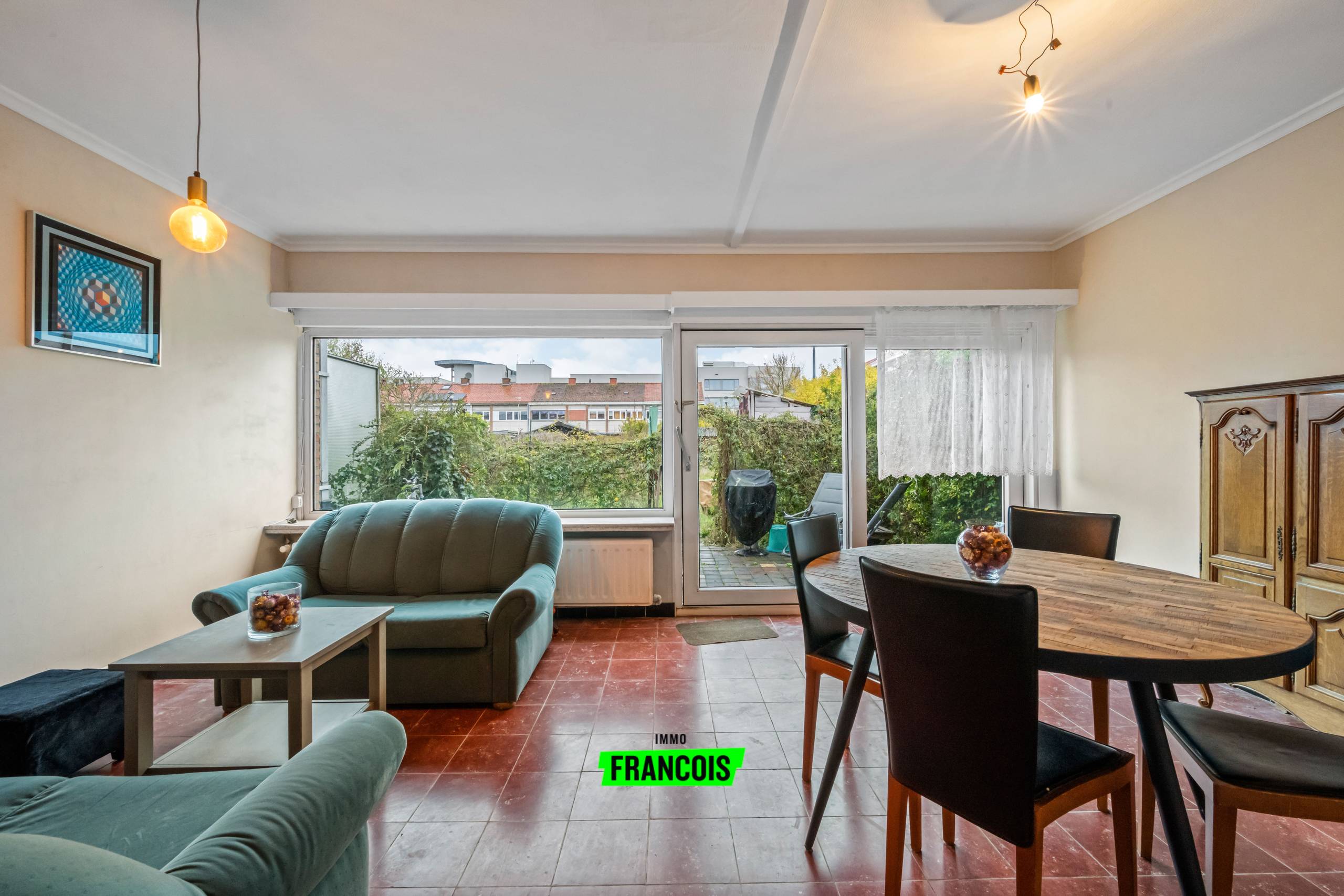 Charmante halfopen woning met ruime tuin in rustige wijk te Oostende! - foto 3