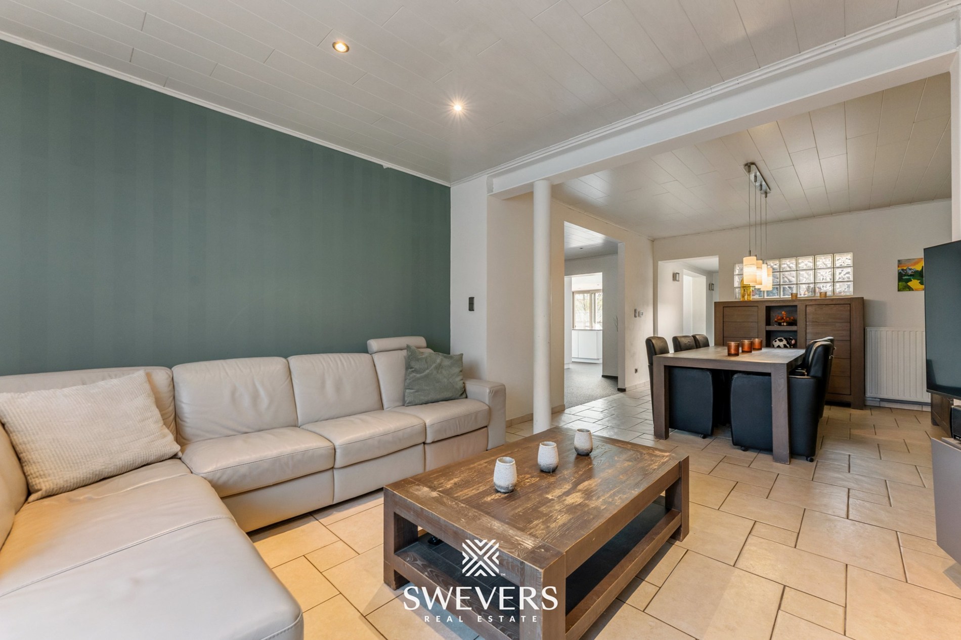 Ruime halfopen woning met zuidoostgerichte tuin en zwembad - foto 2