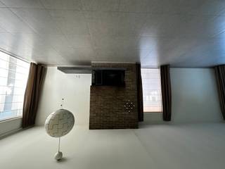 Deze uitstekend onderhouden woning, gelegen in een rustige en kindvriendelijke omgeving, biedt alles wat u nodig heeft voor een kwaliteitsvol...
