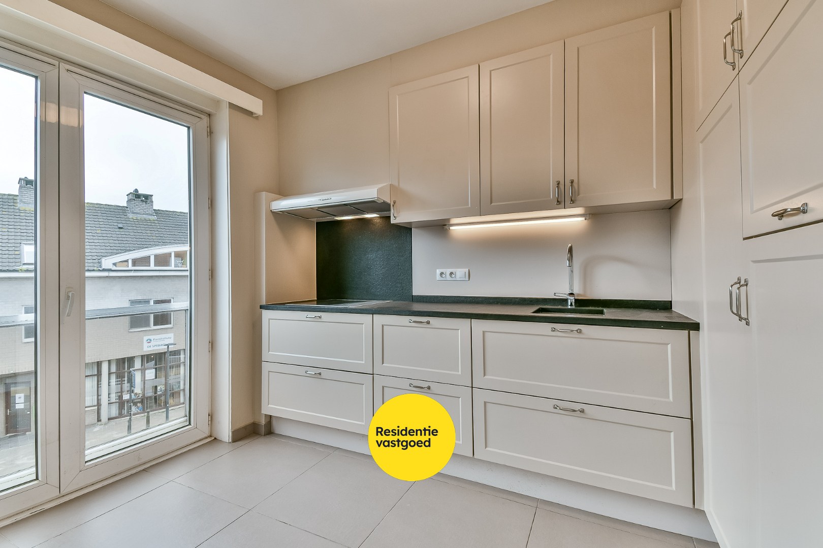 Appartement met 2 slaapkamers op de markt van Oudenburg met garage - foto 5