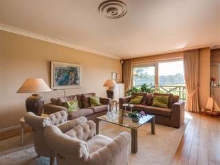 Luxury apartment with 3 bedrooms, double garage box and terraces near Golf. Luxury apartment located on the second floor of the impressive...