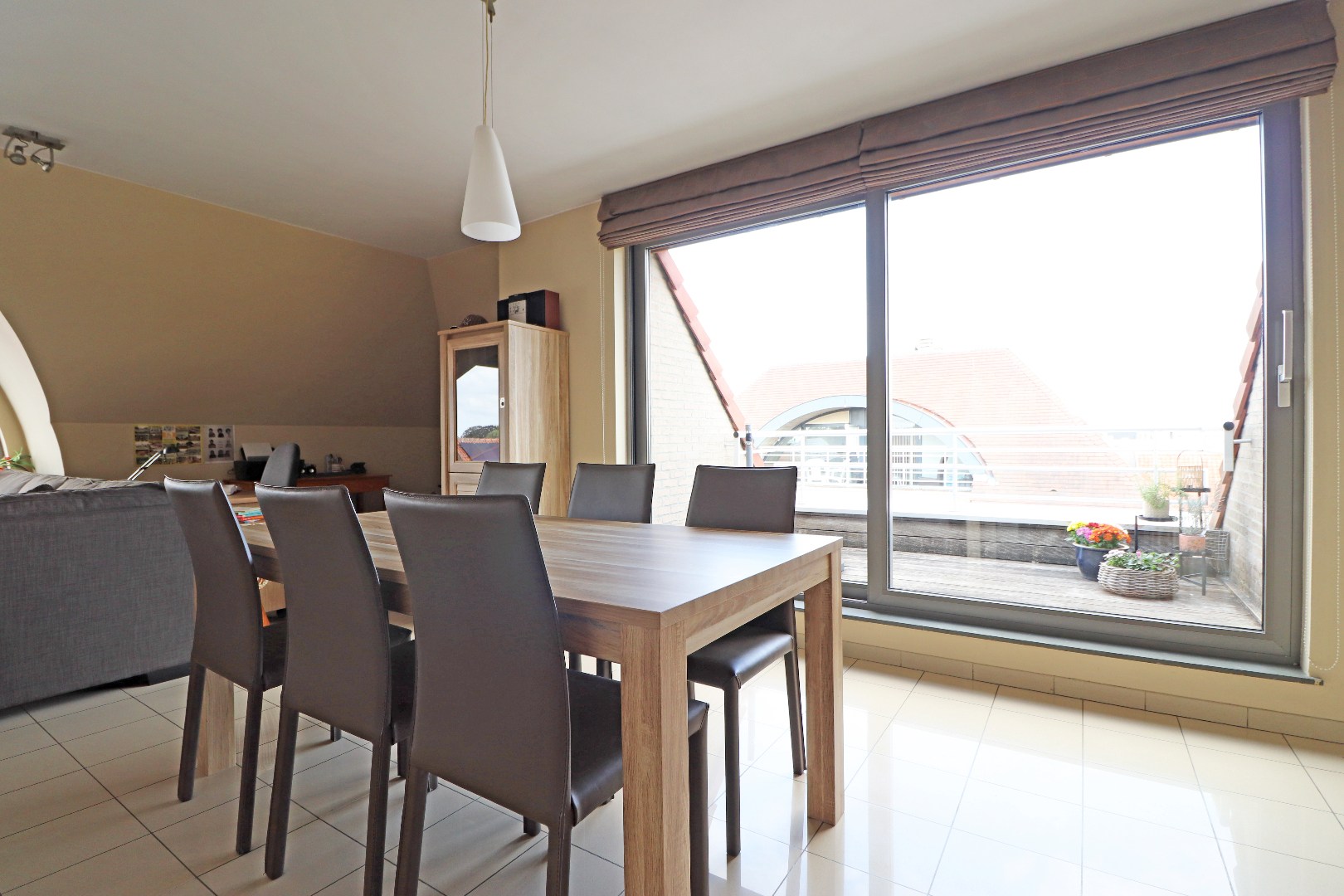 Centraal gelegen appartement met mooi zicht - foto 3