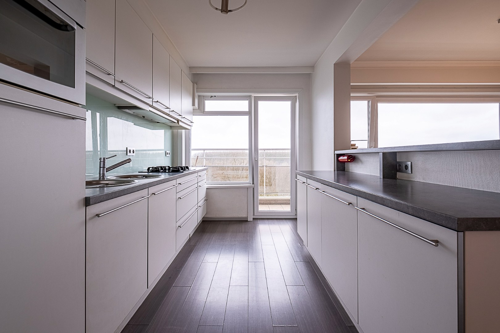 Ruim en instapklaar appartement gelegen op de 9de verdieping - foto 3