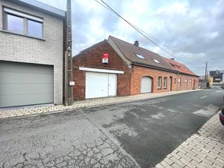 Geluwe - Rustig gelegen bouwgrond op 381 m². * 6 meter facade * Diepe tuin * Mooi verzicht * Rustige ligging...