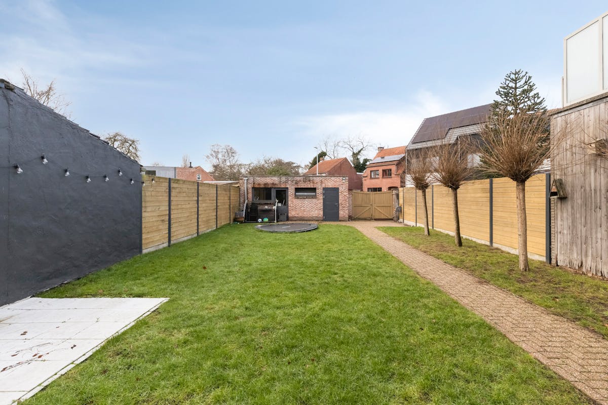 Instapklare woning in Kalmthout met 5 slaapkamers te koop. - foto 3