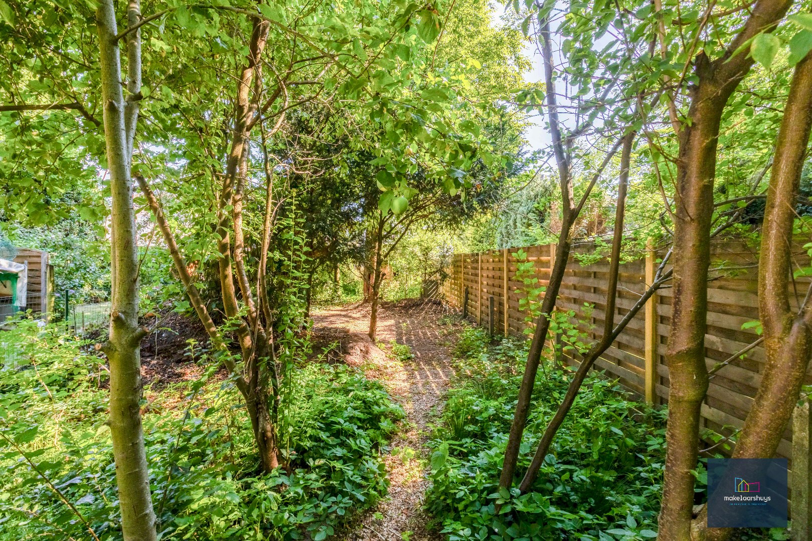 VERKOCHT !!! Residentieel gelegen  te renoveren halfopen bebouwing met tuin - foto 2