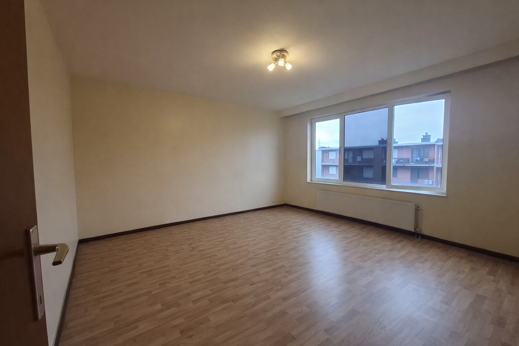 Ruim Appartement Met Binnen Parking! - foto 3