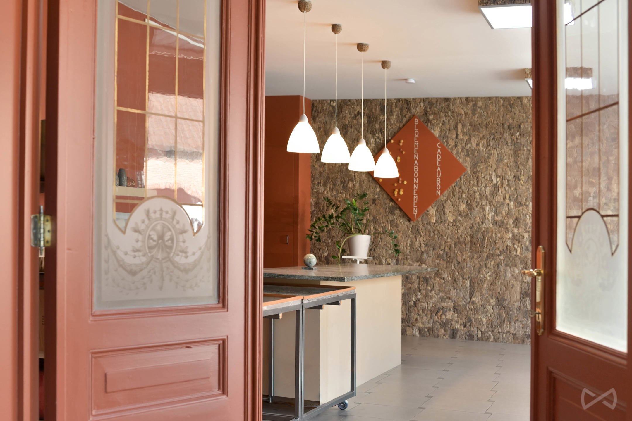 Ruime woning met handelsruimte in Perk - foto 3