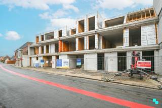 Maak kennis met Residentie Lefèvre, een stijlvol en energiezuinig nieuwbouwproject gelegen in de Molenstraat te Wielsbeke. Dit prachtige...