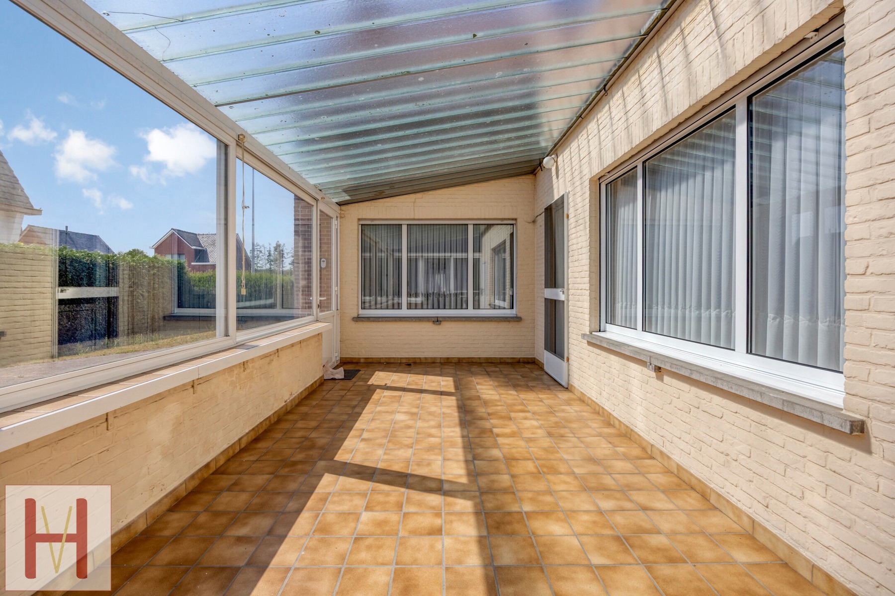 Te renoveren woning met veel mogelijkheden. - foto 4