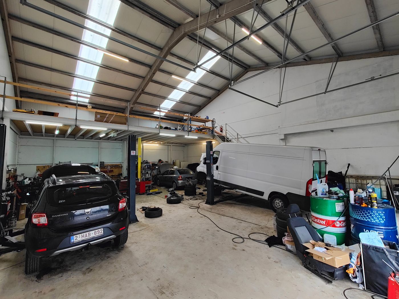 Dubbele loods met 2 privatieve parkeerplaatsen te koop - foto 5