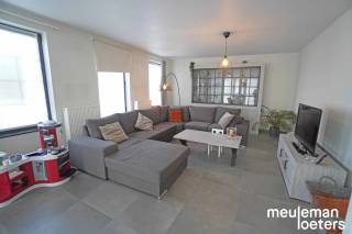 De combinatie van veel lichtinval en prachtige woonvolumes maken van dit appartement een echte topper. Daarnaast heeft het appartement ook een...