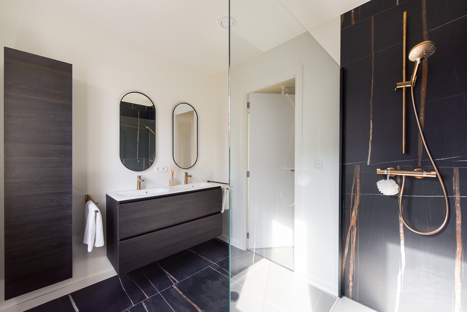 Volledig afgewerkt nieuwbouwappartement vlakbij stadscentrum - foto 5