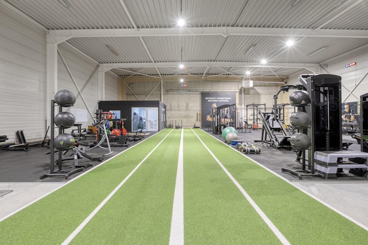 Patrimony company with three business halls and penthouse - photo 5