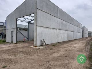 Nieuwe KMO-units te Roeselare, een modern en duurzaam bedrijventerrein bestaande uit 10 loodsen.In dit nieuwe KMO-park, *ARDOPOORT*, bieden wij een...