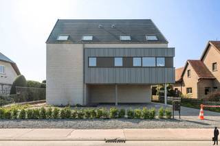 Schitterend nieuwbouw duplexappartement met 2 slaapkamers in centrum Brecht6% BTW mogelijk!Grondaandeel: €97.000 (registratierechten 12%)Constructie:...