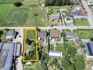 Graag verkopen wij U deze prachtig gelegen bouwgrond voor open bebouwing in een rustige en groene omgeving nabij Aarschot. Dit ruime perceel van...