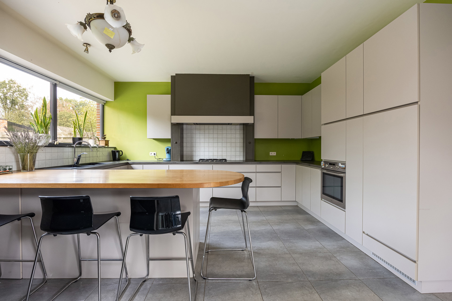Charmante woning met mooie tuin, 3 slaapkamers en comfortabele gelijkvloerse indeling - foto 4