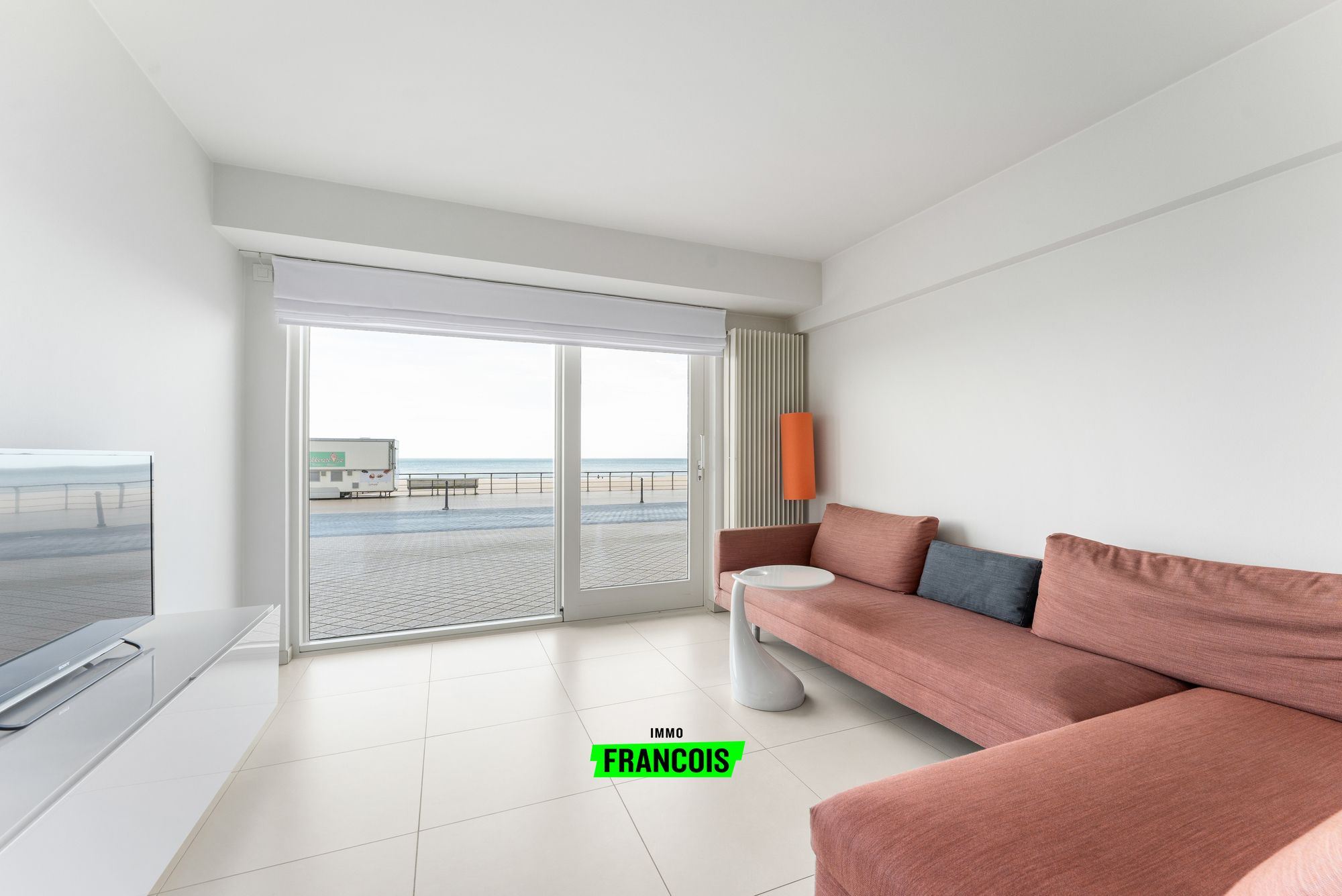 Prachtig gerenoveerd appartement met frontaal zeezicht te Mariakerke, Oostende - foto 2