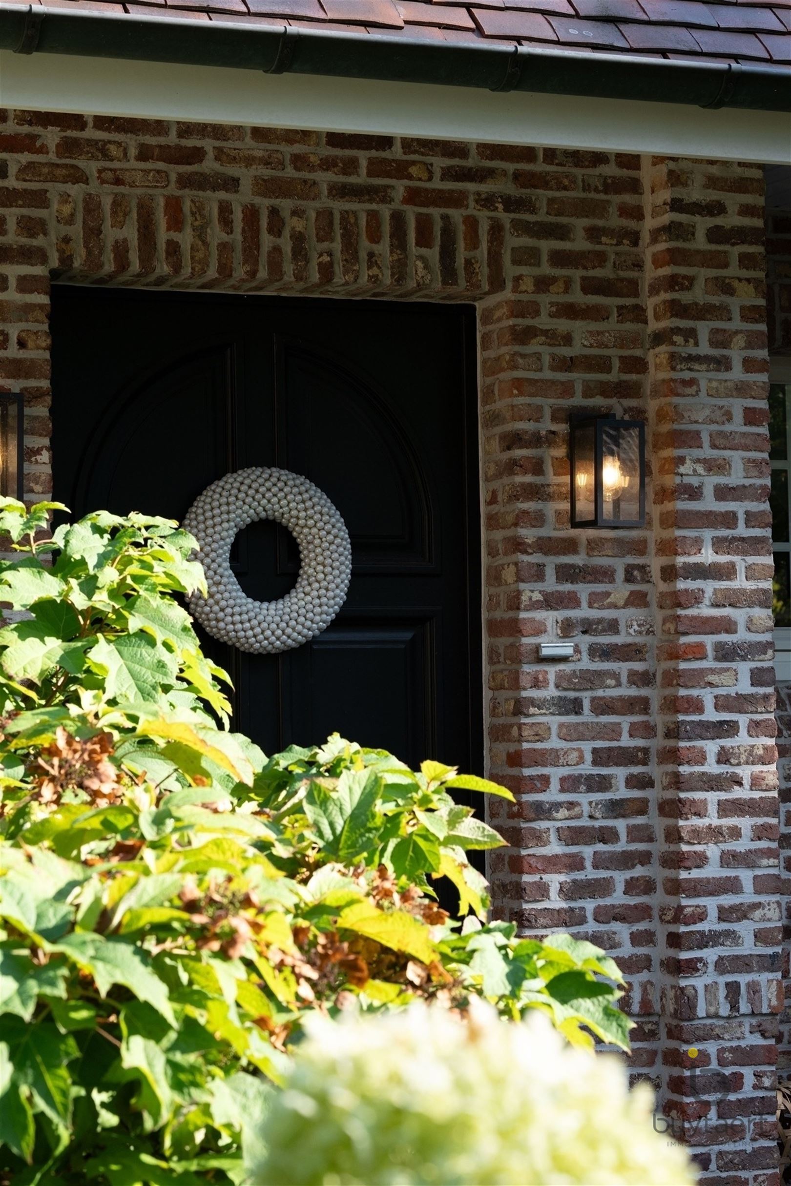 EXCLUSIEF: stijlvolle villa met een tijdloze inrichting op een toplocatie te Schilde! - foto 2