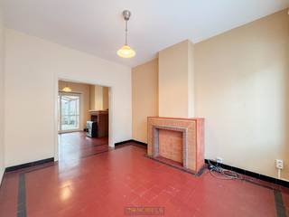 Gelegen in een rustige buurt te Oudenaarde/Bevere, vlakbij N60, station én centrum Oudenaarde treffen we deze prima onderhouden woning. Mede...