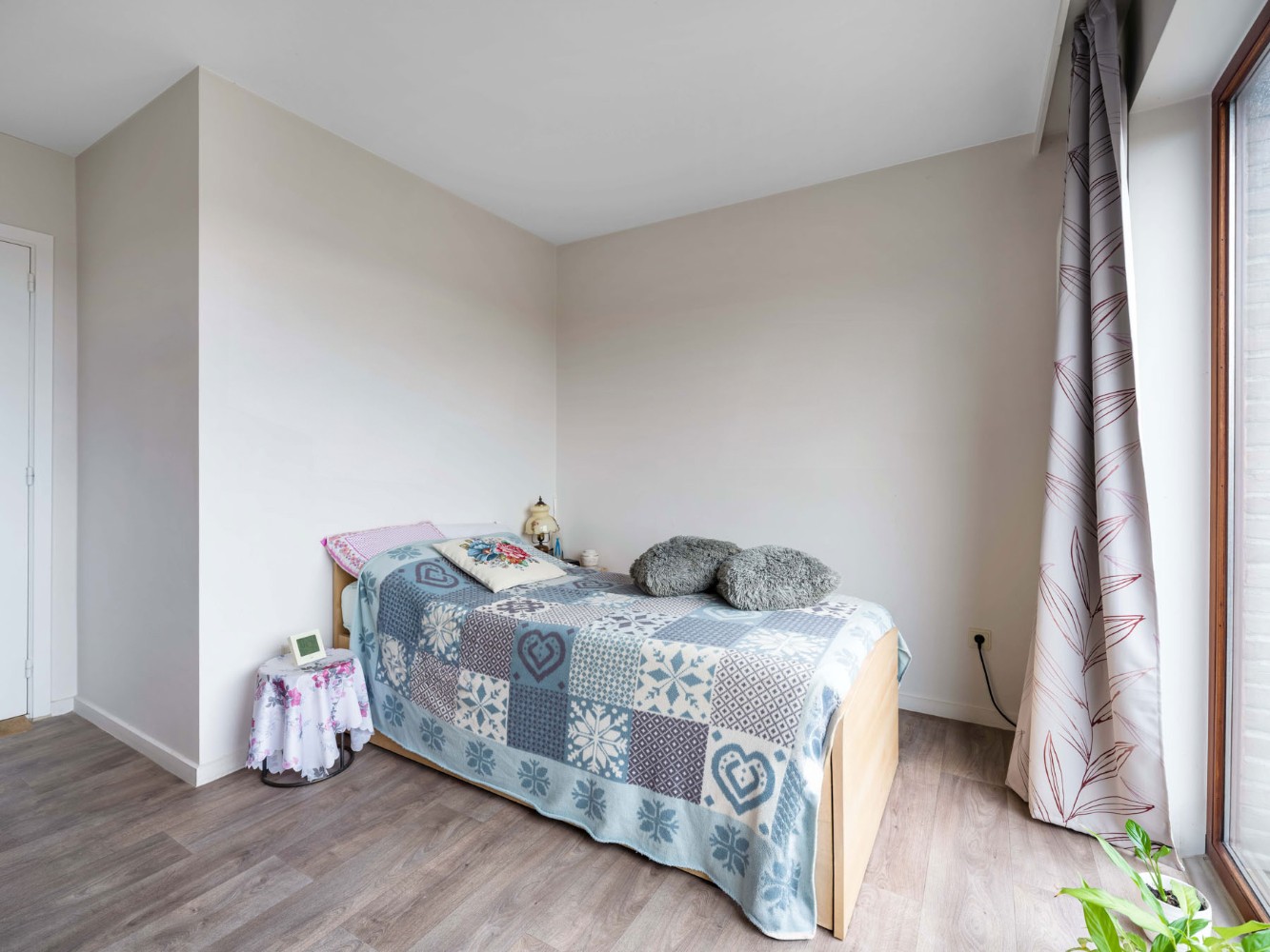 Keurige serviceflat op 5e verd. met terras - foto 3