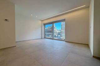 Located in an excellent position in Blankenberge, close to the Blankenberge Casino and just behind the seafront promenade, this fully...