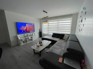 Immo DAVID presenteert: volledig gerenoveerd appartement in 2025Dit instapklare appartement van 72 m² is gelegen op de 10de verdieping van een gebouw...