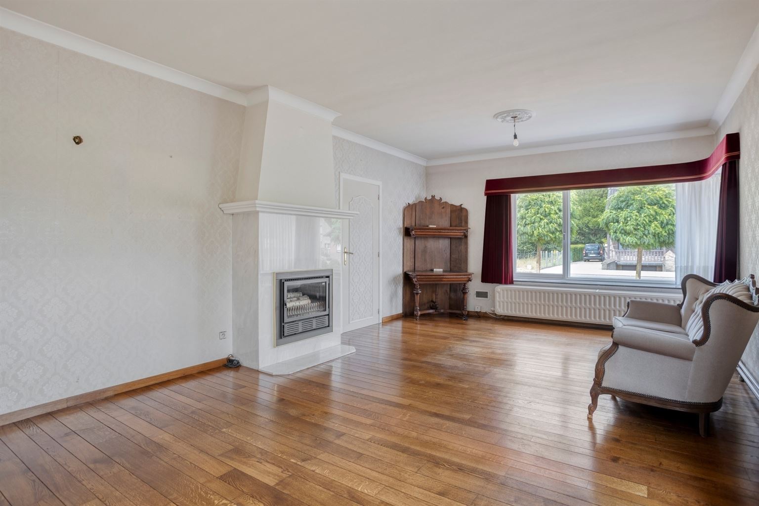 Charmante, gelijkvloerse woning met 3 slaapkamers, vrijstaande garage en uitzonderlijk ruime, zuidgerichte tuin op een prachtig perceel van 21a38ca in Oudsbergen. - foto 4
