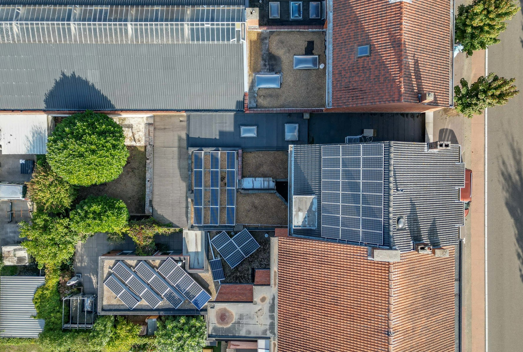 Studentenhuisvestiging met 10 kamers en 1 studio in Genk - foto 5