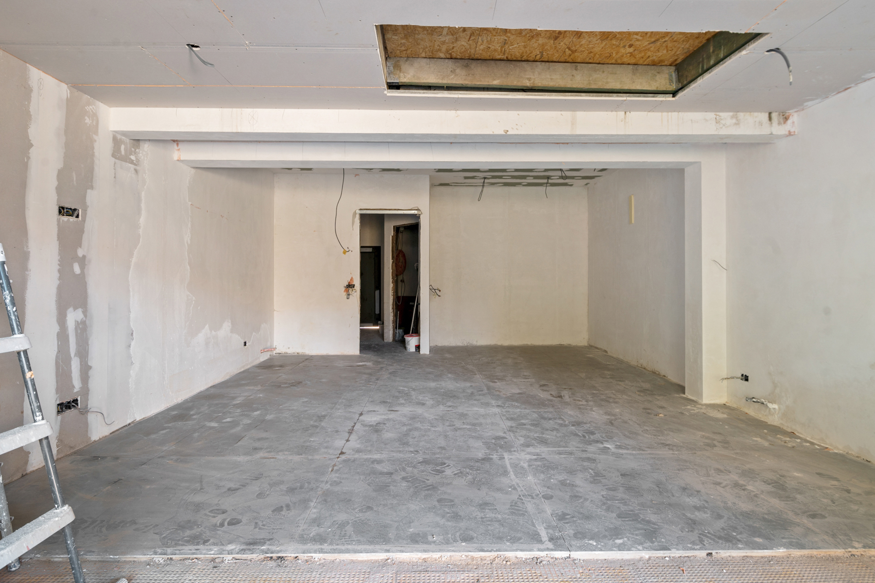 Te renoveren woning met garage en tuin, boordevol potentieel - foto 5