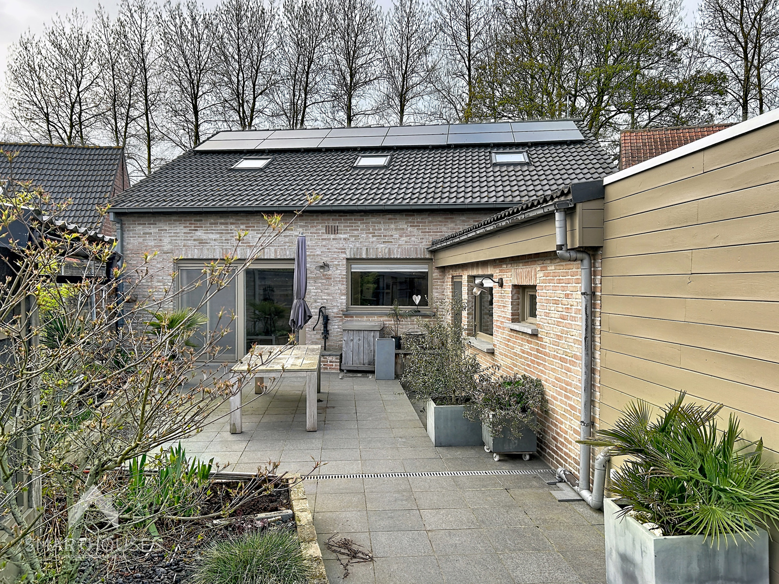 Alleenstaande woning op 805m² met 3 slpks, garage en uitweg - foto 2