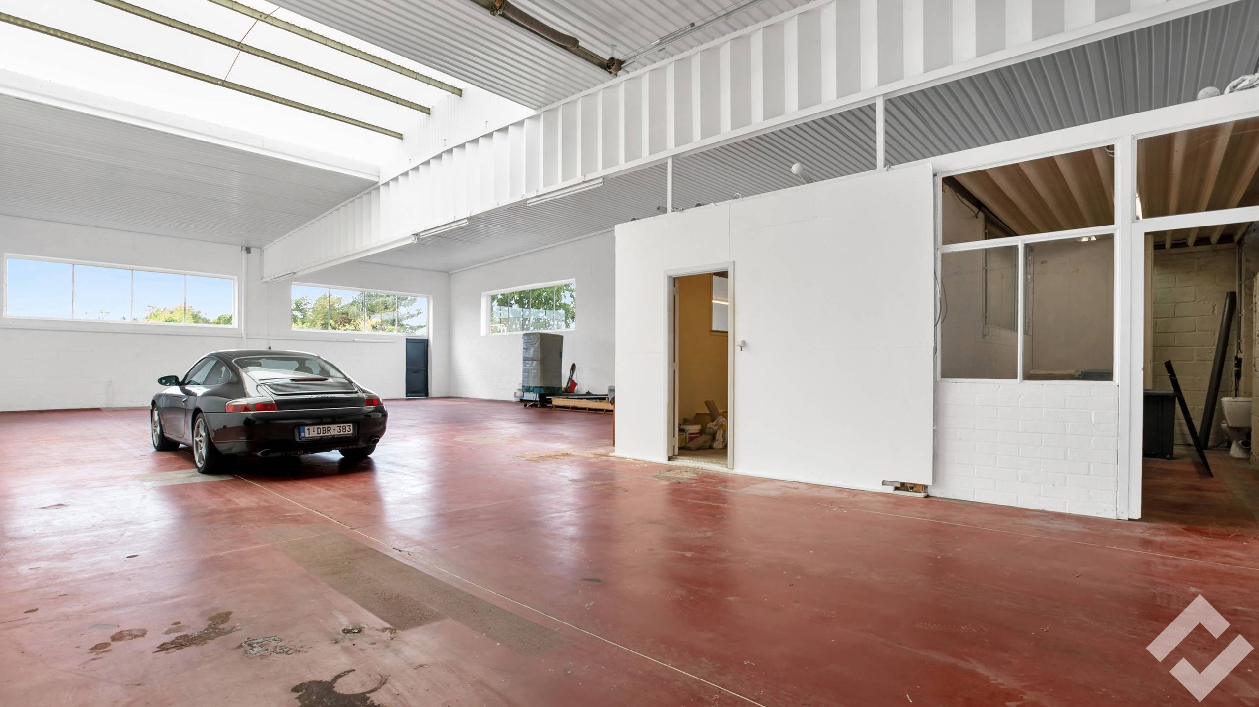 Opmerkelijk commercieel gebouw met woning, werkplaats en handelsruimte! - foto 5