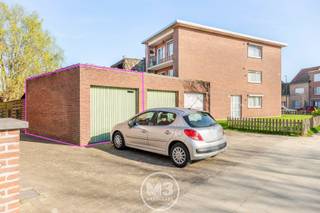 Welkom in de Laarstraat 172 b3 te Zwijndrecht. Op de 2e verdieping van dit kleinschalige gebouw vinden we een ruim appartement.We komen binnen in de...