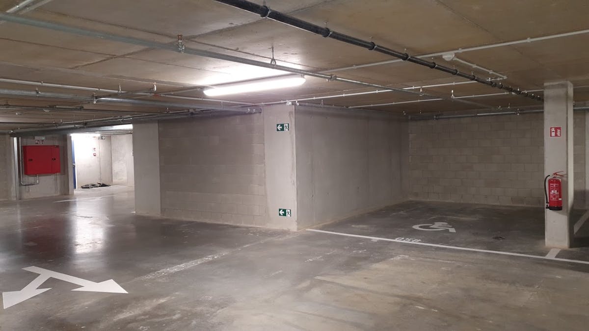 FOR RENT: Underground car park in the center of Hasselt. - photo 4
