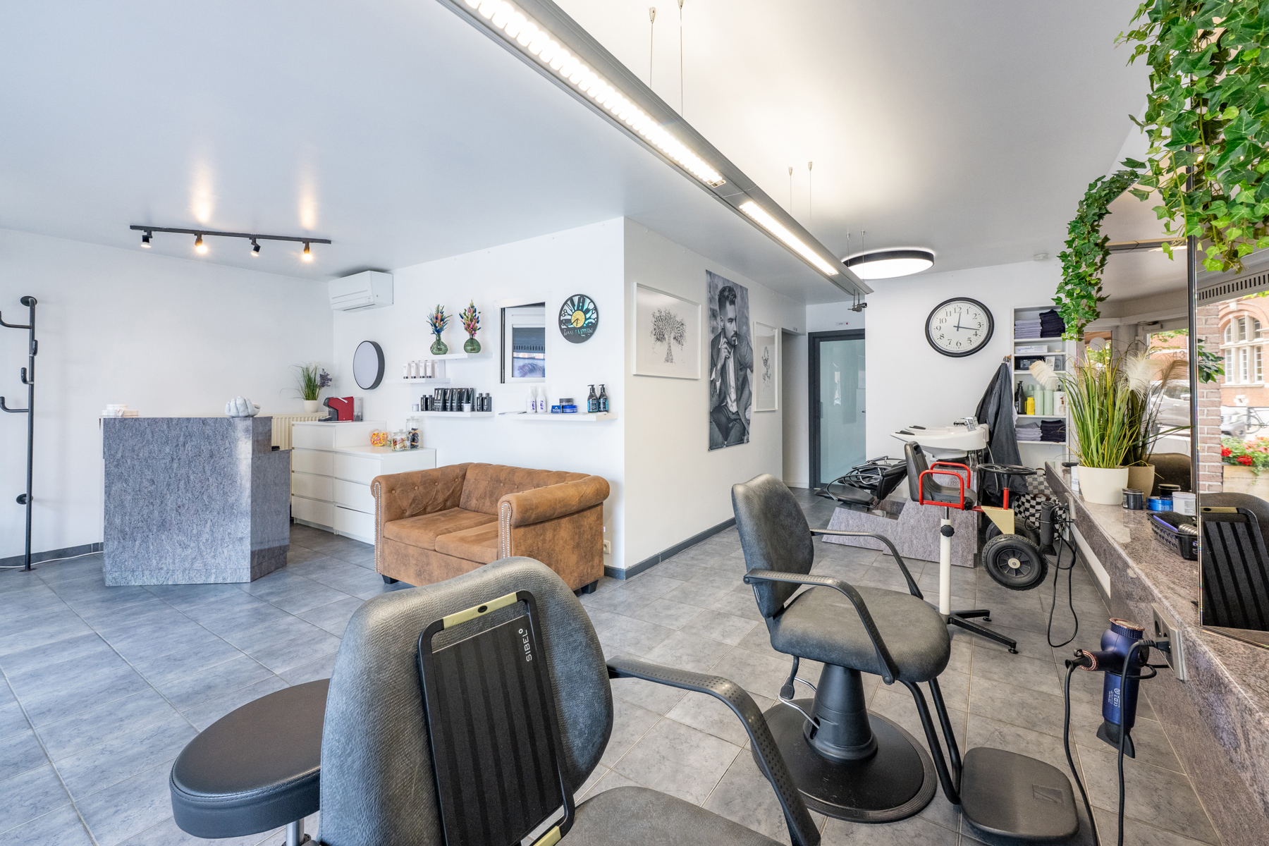 Kapsalon met woonst– goede investering met direct rendement - foto 4