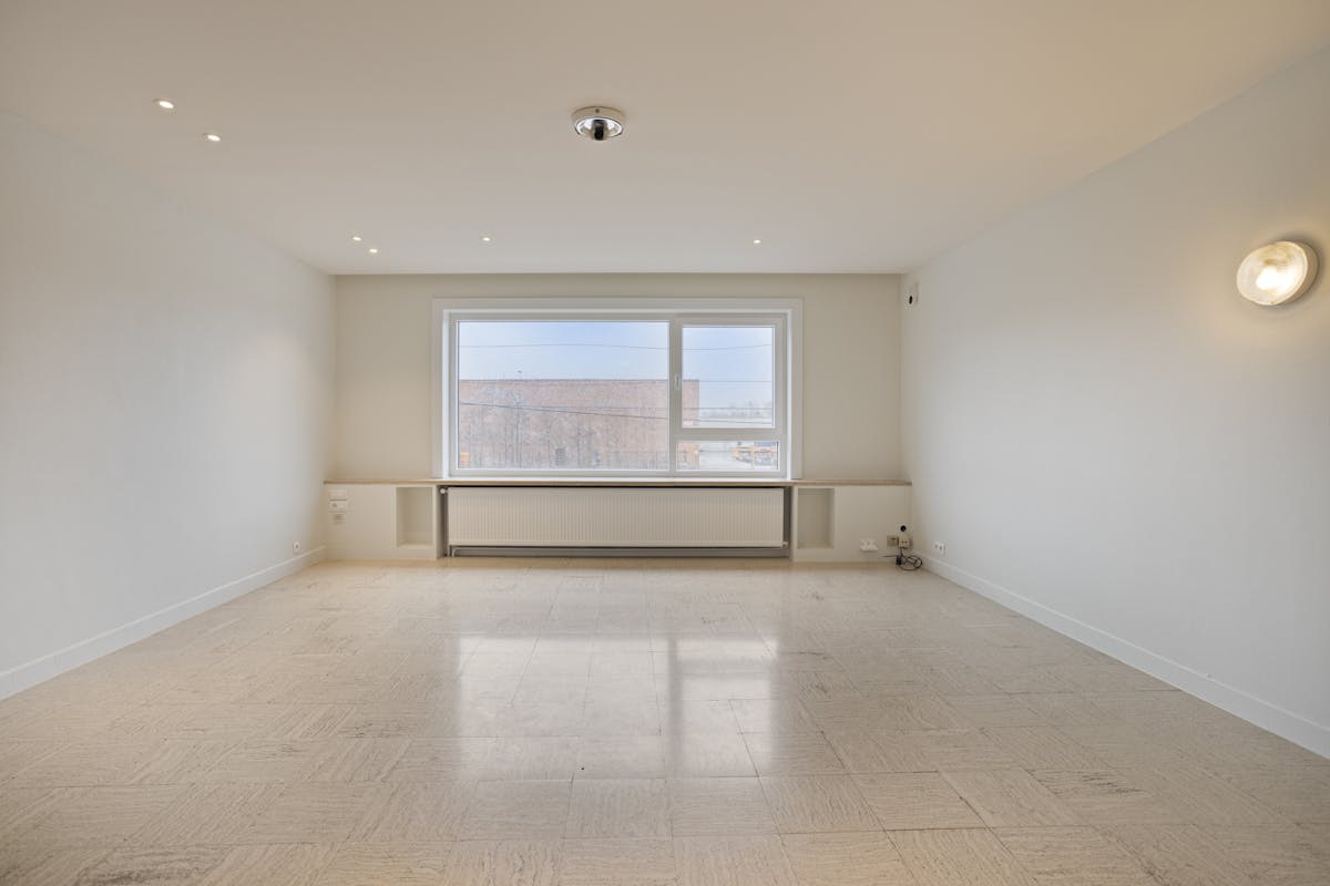 Bel-étage huis te koop met ruime garage en zicht op de vaart - foto 5