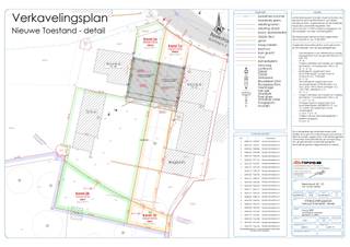 <p><span>In de Beekstraat te Kerksken bevindt zich een mooi perceel bouwgrond voor een gesloten bebouwing. </span></p><p><span>Met de eerste ca. 21 meter = breedte van 8m en de volgende ca. 33m = breedte van ca. 23m., is dit perceel de ideale basis voor het realiseren van een comfortabele gezinswoning. </span></p><p><span>De ligging is een grote troef. De Beekstraat is een verzorgde straat met een aangenaam woonkarakter, waar u kunt genieten van een groene omgeving. Toch bevindt alles wat u nodig heeft zich vlakbij: winkels, scholen en openbaar vervoer zijn vlot bereikbaar, en via de nabijgelegen invalswegen bent u snel in Aalst, Ninove, Brussel of Gent.</span></p><p><span> </span></p><p><span>Deze bouwgrond biedt een unieke kans om een nieuwe woning te realiseren op een goed gelegen en rustig perceel, in een buurt die rust en bereikbaarheid harmonieus combineert.<br />Bouwvoorschriften op aanvraag. Gelijkvloers 80m², eerste verdieping 80m², zolderverdieping 80m² met zadeldak.</span></p><p><span> </span></p><p><span>Op het terrein vindt zich nog een oude schuur voor renovatie of afbraak. Mits renovatie kan je hier een leuke tuinloft van maken. </span></p><p><span> </span></p><p><span>Het betreft loten 2A en 2B op het verkavelingsplan.</span><span><br /><br />Het linkse lot 1A alsook de achtergelegen landbouwgrond zijn eveneens te koop. </span></p><p><span> </span></p><p><span>Voor meer informatie en/of een bezoek, contacteert u Timothy van Immo Zone op het nummer 0474/ 41. 28. 40.</span></p>
