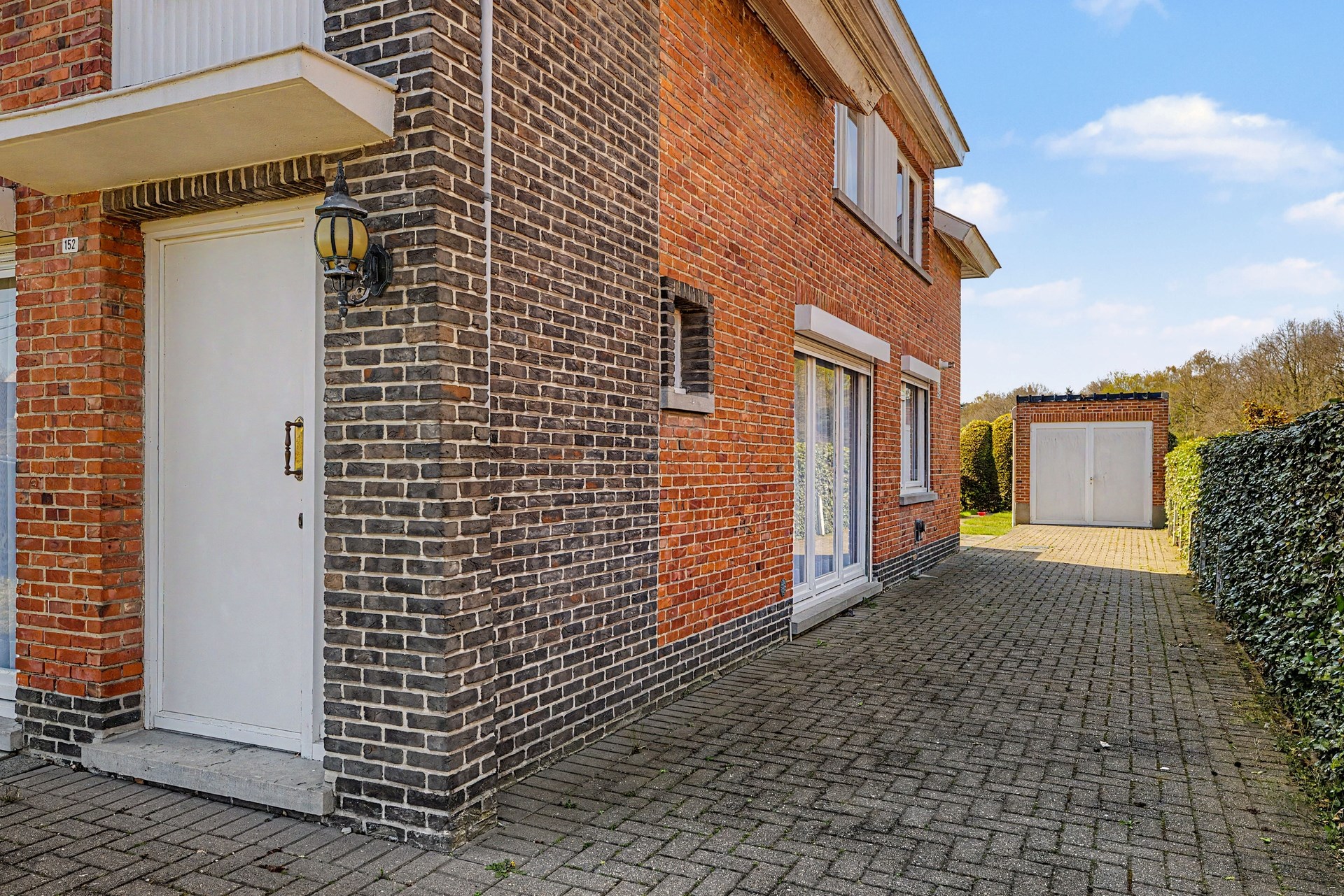 Te renoveren gezinswoning met garage en tuin nabij het centrum van De Klinge - foto 4