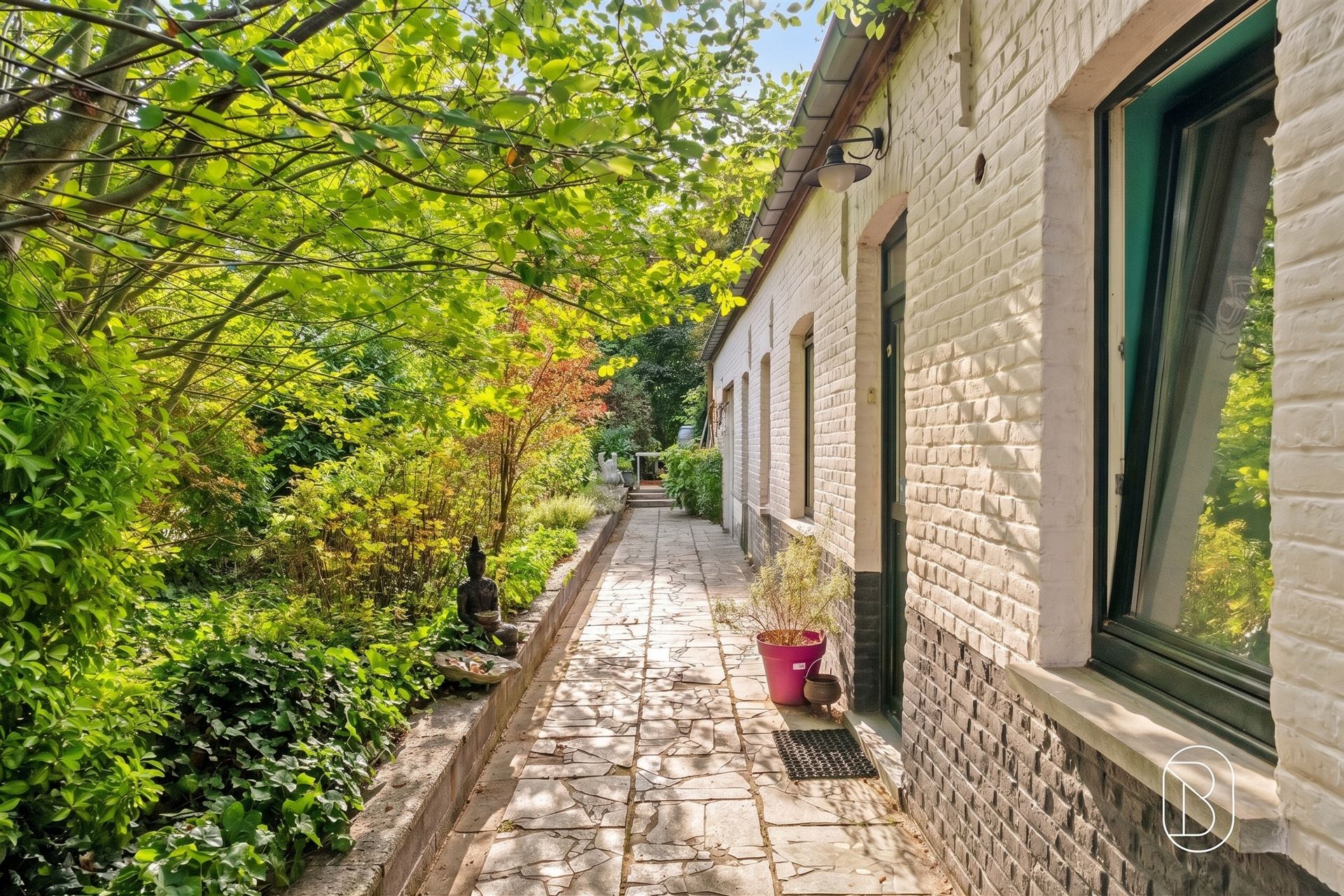 Charmante woning met gîte en prachtige tuin! - foto 5