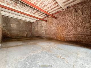 CASCO MAGAZIJN OF ATELIER VAN 138 M², ideaal voor wie op zoek is naar een functionele ruimte met karakter. Deze plek biedt talloze mogelijkheden...